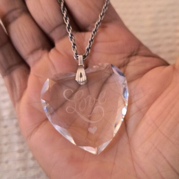 Hallmark Cards Inc Love Heart Glass Pendant Silver Tone Necklace Ship with Box - Picture 1 of 7
